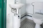 Double Mains Toilet 8Ft x 5Ft - Image 3