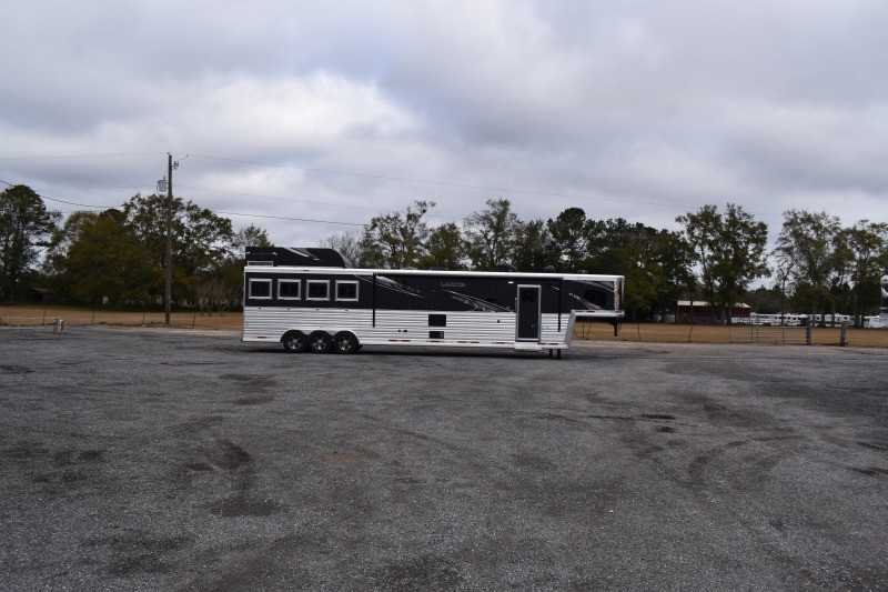 11832_202012233165.jpeg 2021 Lakota Bighorn 8418GLQUG 4 Horse Trailer with 18' Short Wall - Image 1